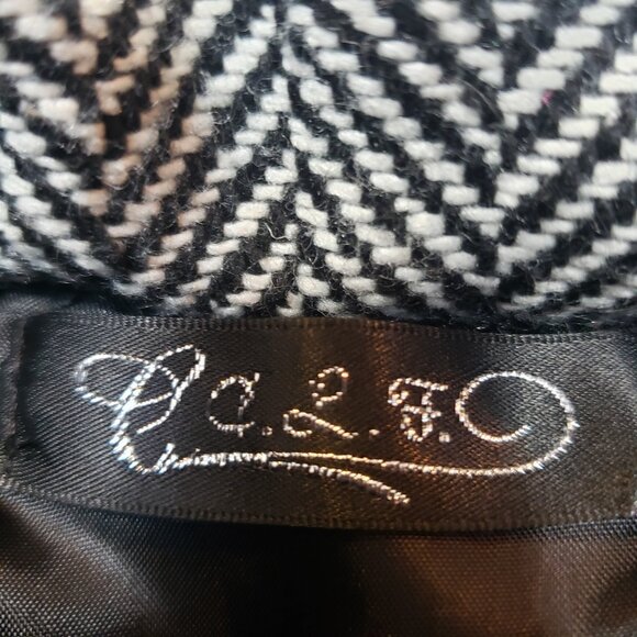 CLF Vest Black & White Quilted Puffer Herringbone Pattern Small S Zip  / A138 - Picture 7 of 7